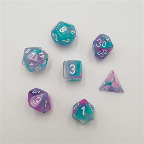 Nebula Wisetria White - Polyhedral Rollespils Terning Sæt - Chessex